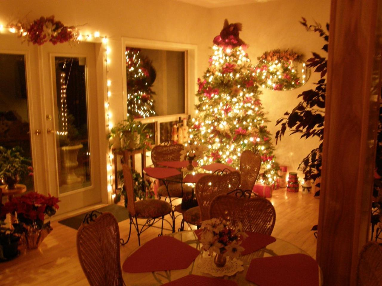 Cedar Wood Lodge Bed & Breakfast Inn Port Alberni Exterior photo